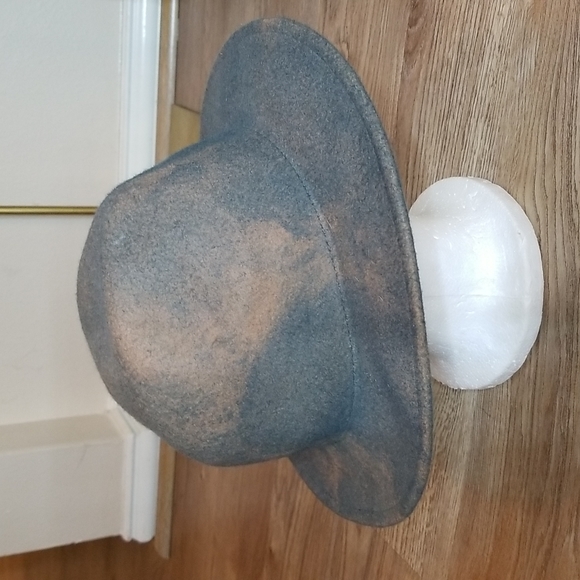 Womens 100% Wool Winter Hat Blue Cream Mix Low Ride - Picture 4 of 9